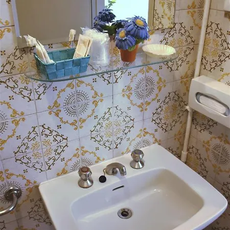 Отель Dei Cesari 3*