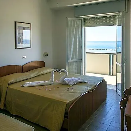Dei Cesari 3*