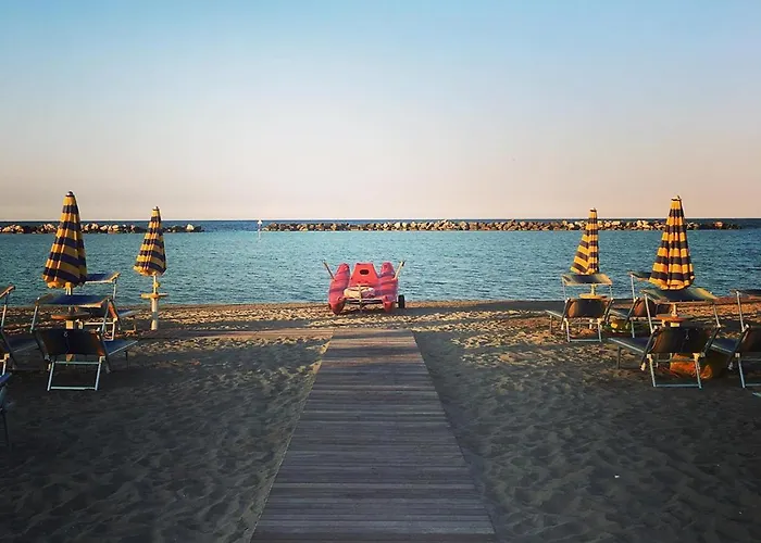 Отель Dei Cesari 3*