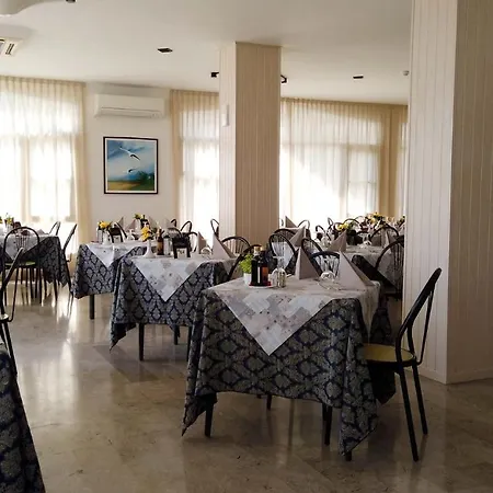 Szálloda Dei Cesari Rimini